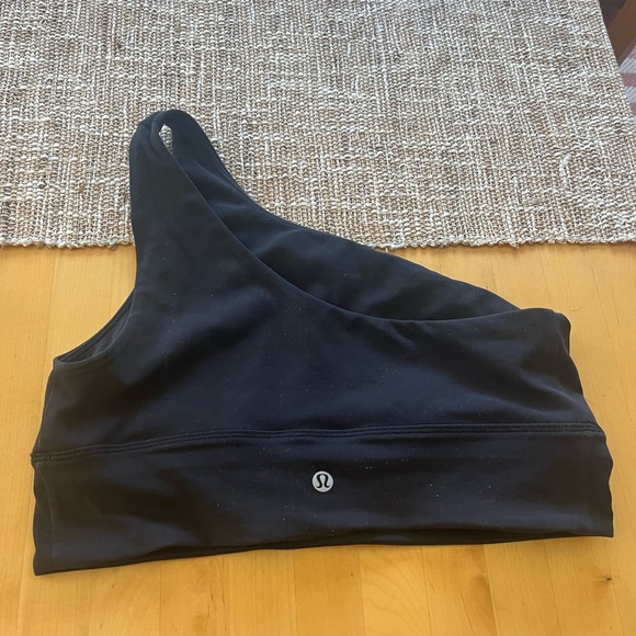 Lululemon sports bra - Picture 2 of 4